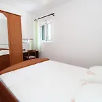 By The Sea Mandre, Pag - 4084 Apartment
